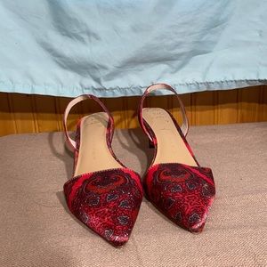 Size 8.5 Satin Paisley Banana Republic heel